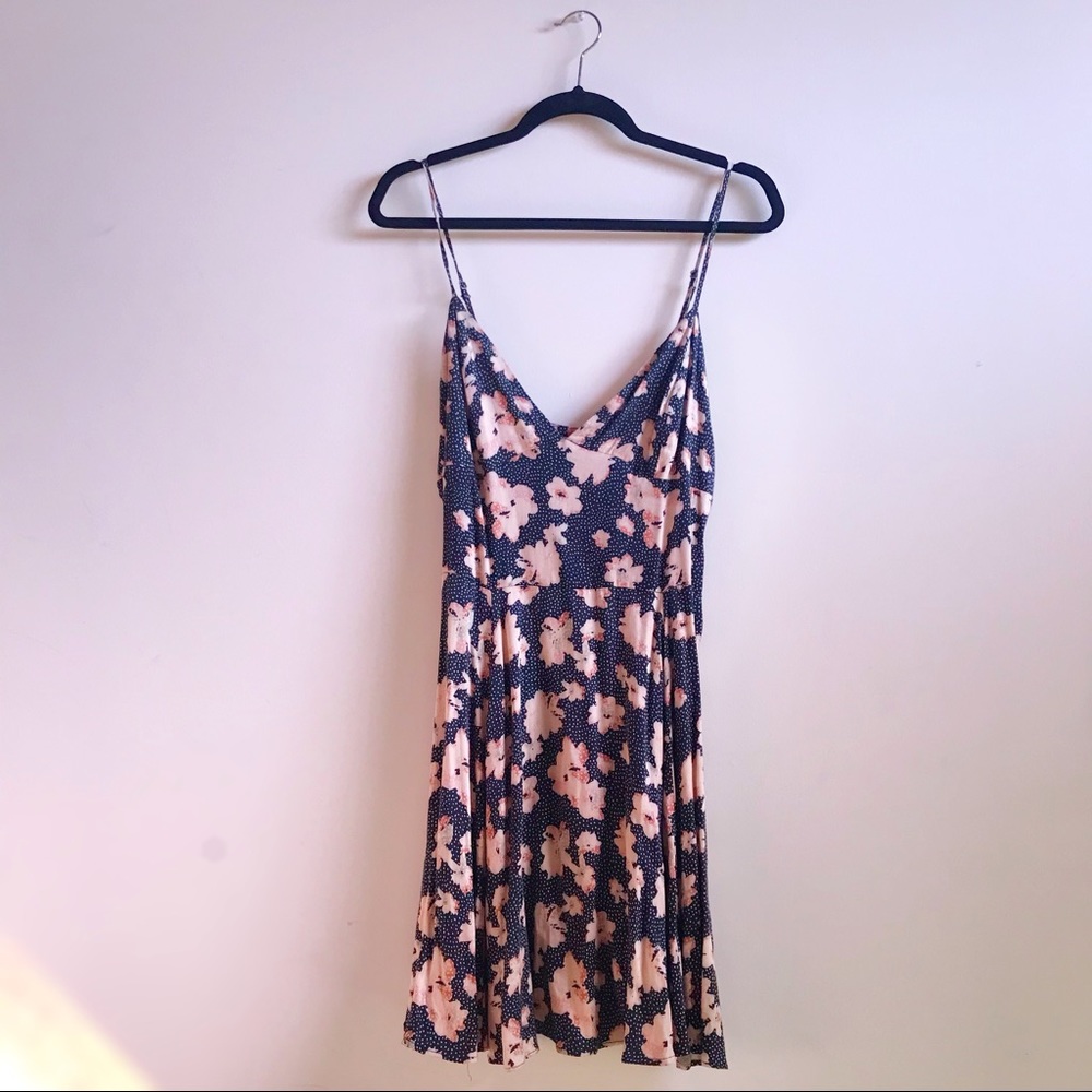 URBAN OUTFITTERS Floral Dress